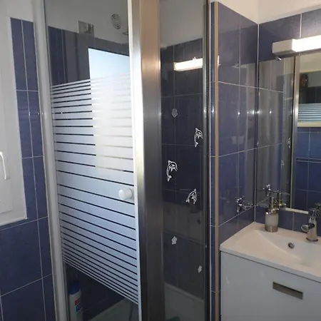 T2 Climatisé Avec Mezzanine, Terrasse Et Piscine, Idéal Pour 4-6 Personnes - Fr-1-326-430